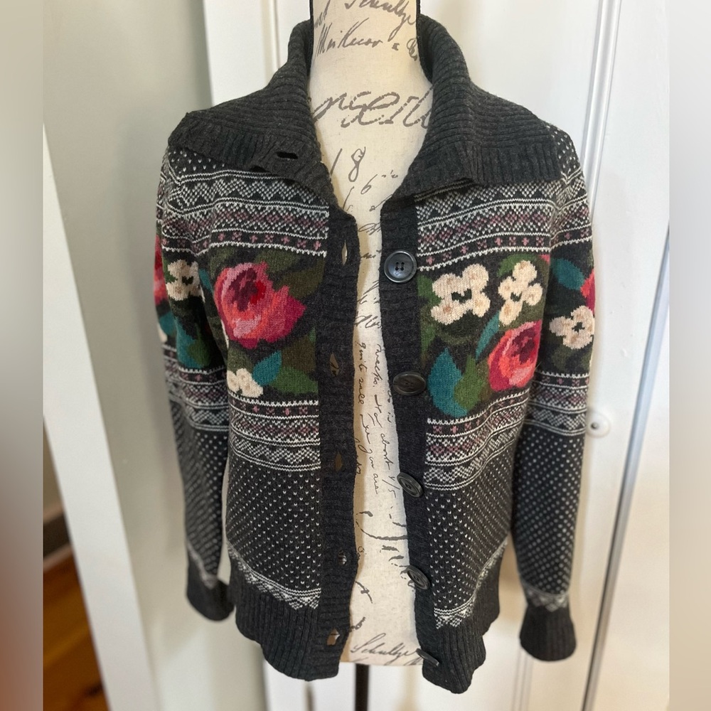 Vintage L.L. Bean Lambswool Cardigan. Women's Size XS.